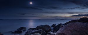 Preview wallpaper stones, sea, night, moon, light