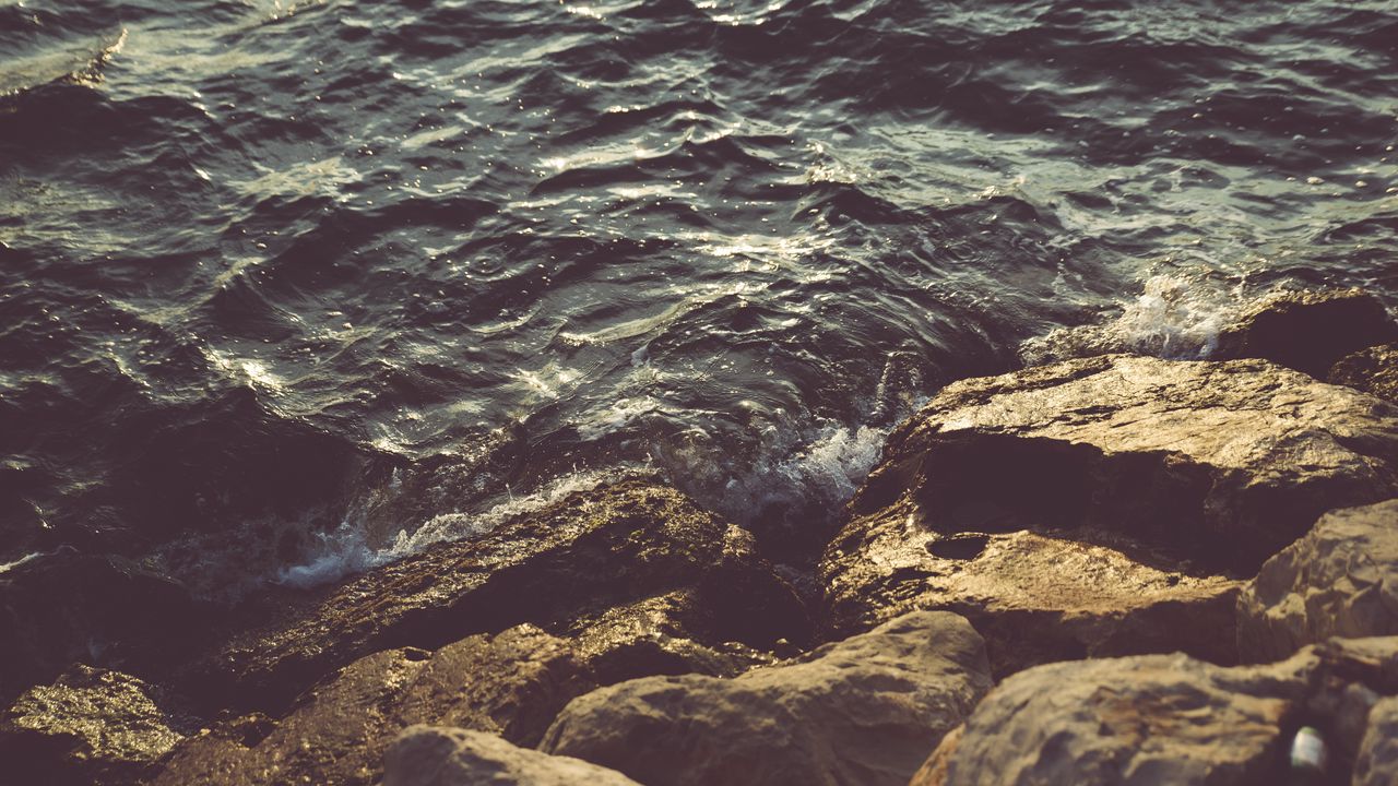 Wallpaper stones, sea, waves