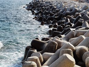 Preview wallpaper stones, shapes, sea, splashes