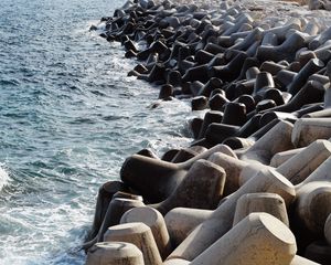 Preview wallpaper stones, shapes, sea, splashes