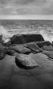 Preview wallpaper stones, shore, sea, waves, splashes, black and white