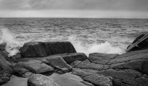 Preview wallpaper stones, shore, sea, waves, splashes, black and white