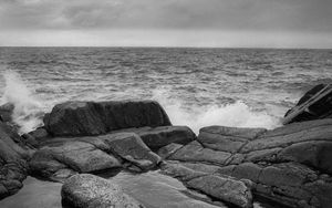 Preview wallpaper stones, shore, sea, waves, splashes, black and white