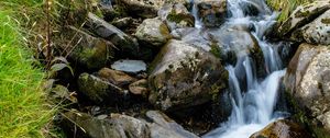 Preview wallpaper stones, stream, grass, nature
