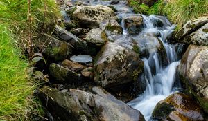 Preview wallpaper stones, stream, grass, nature