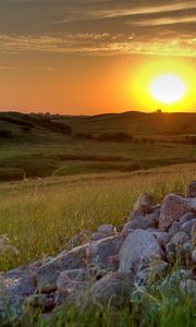 Preview wallpaper stones, sun, disk, decline