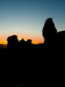 Preview wallpaper stones, sunset, silhouettes, utah, sky