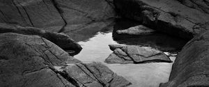 Preview wallpaper stones, water, black and white, relief