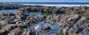 Preview wallpaper stones, water, sea, horizon, nature