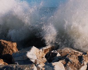 Preview wallpaper stones, water, splash, wave, sea, shore