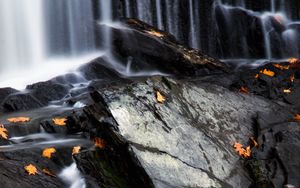 Preview wallpaper stones, water, waterfall, splashes, leaves