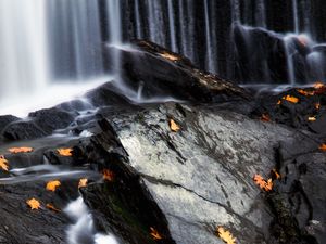 Preview wallpaper stones, water, waterfall, splashes, leaves