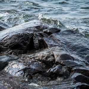 Preview wallpaper stones, water, waves, lake, splashes