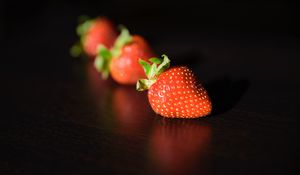 Preview wallpaper strawberries, berries, blur, food