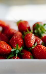 Preview wallpaper strawberries, berries, food, blur, red