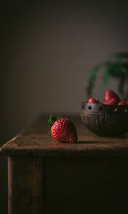 Preview wallpaper strawberries, berries, fresh, ripe