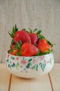 Preview wallpaper strawberries, berries, fruits, bowl