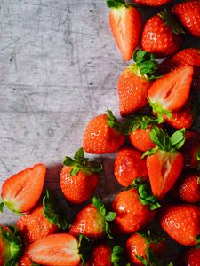 Preview wallpaper strawberries, berries, fruits, ripe