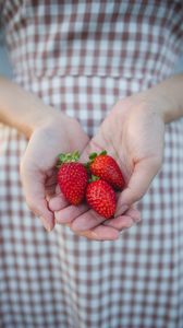 Preview wallpaper strawberries, berries, hands, girl