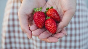 Preview wallpaper strawberries, berries, hands, girl