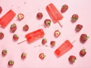 Preview wallpaper strawberries, berries, ice cream, fruit ice