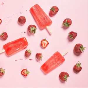Preview wallpaper strawberries, berries, ice cream, fruit ice