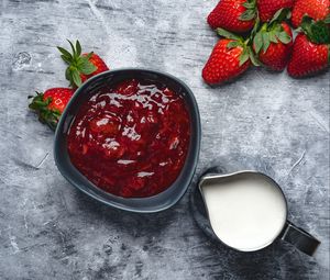 Preview wallpaper strawberries, berries, jam, milk