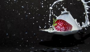 Preview wallpaper strawberries, berries, milk, splashes, macro