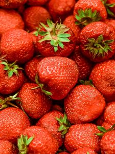 Preview wallpaper strawberries, berries, red, ripe, bright