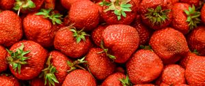 Preview wallpaper strawberries, berries, red, ripe, bright