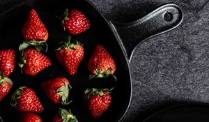 Preview wallpaper strawberries, berries, ripe, sweet cherries, blueberries