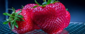 Preview wallpaper strawberries, berries, ripe, red, macro