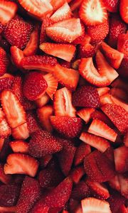 Preview wallpaper strawberries, berries, slices, red, ripe