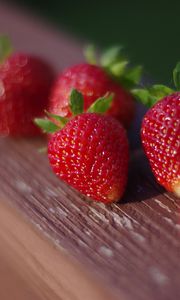 Preview wallpaper strawberries, berries, surface, wood