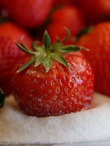 Preview wallpaper strawberries, berries, sweet, sugar