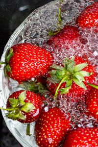 Preview wallpaper strawberries, berry, fruit, bubbles, water