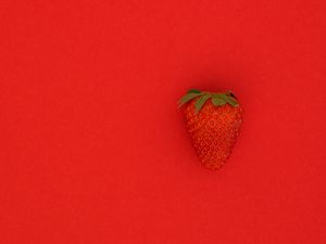 Preview wallpaper strawberries, berry, red background