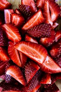 Preview wallpaper strawberries, berry, slices, fruit