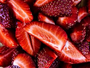 Preview wallpaper strawberries, berry, slices, fruit