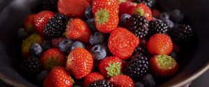 Preview wallpaper strawberries, blackberries, blueberries, berries, food