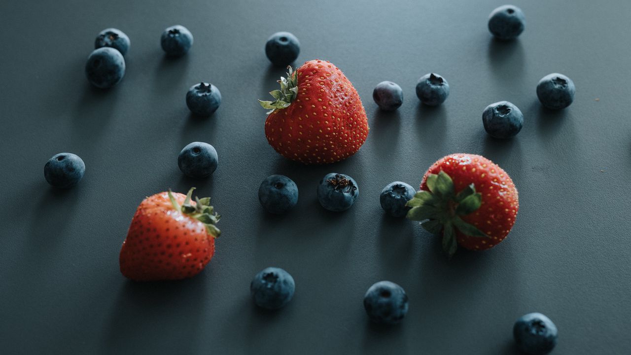 Wallpaper strawberries, blueberries, berries, food