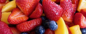 Preview wallpaper strawberries, blueberries, berries, juicy