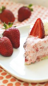 Preview wallpaper strawberries, cake, plate, fork, dessert