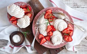 Preview wallpaper strawberries, cream, dessert, sweet