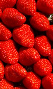 Preview wallpaper strawberries, fruit, berry, macro