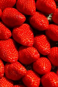 Preview wallpaper strawberries, fruit, berry, macro