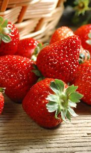 Preview wallpaper strawberries, fruit, sweet