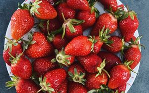 Preview wallpaper strawberries, fruits, berry, texture
