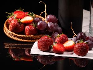 Preview wallpaper strawberries, grapes, food, tasty