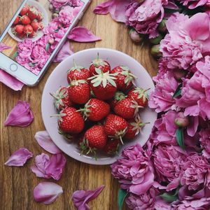 Preview wallpaper strawberries, peonies, flowers, phone